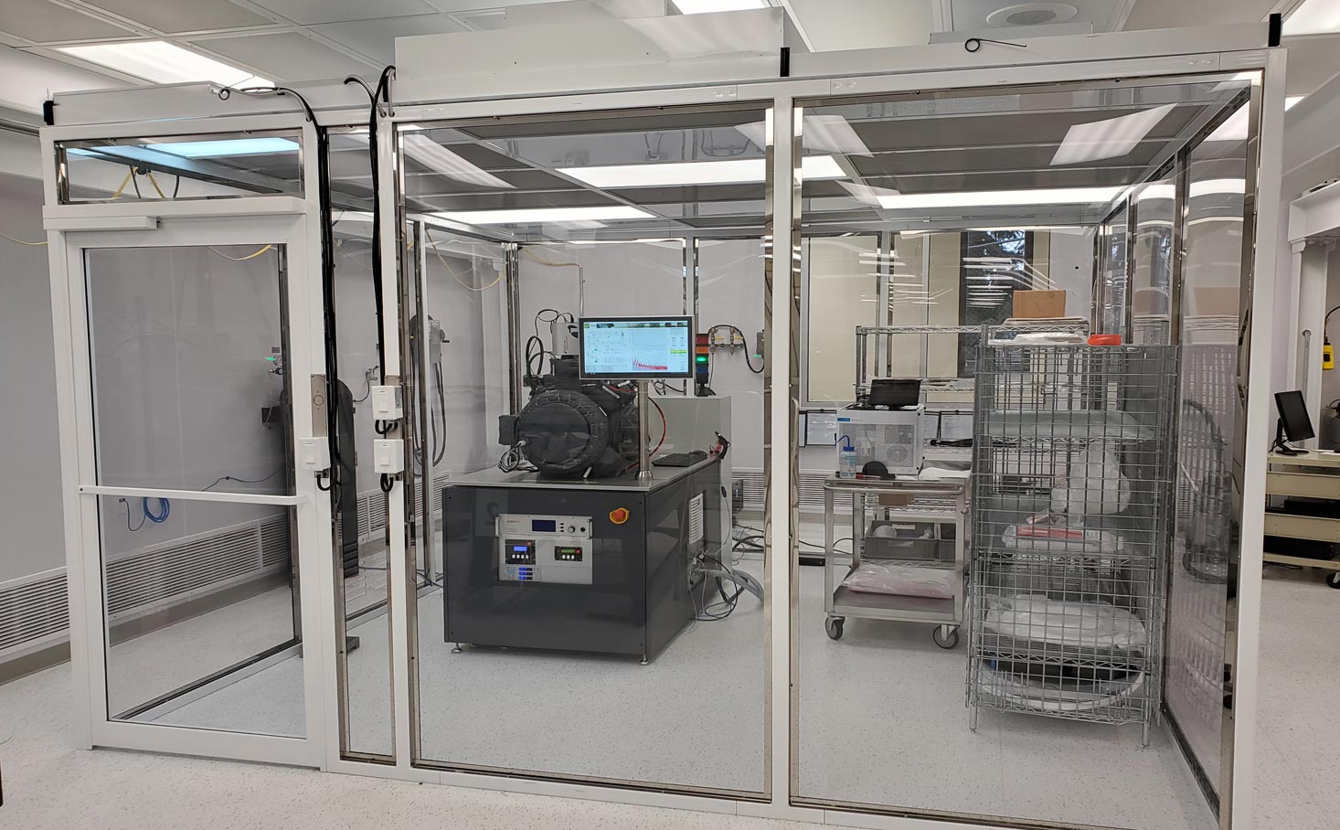 advanced-manufacturing-capabilities-clean-room